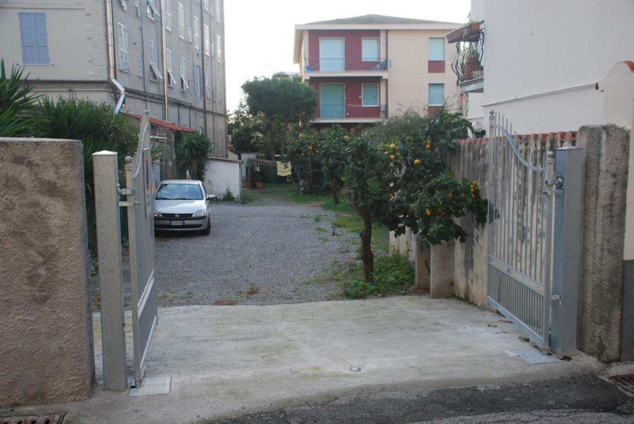 Tinetto Brezza Di Mare Apartment Deiva Marina Bagian luar foto