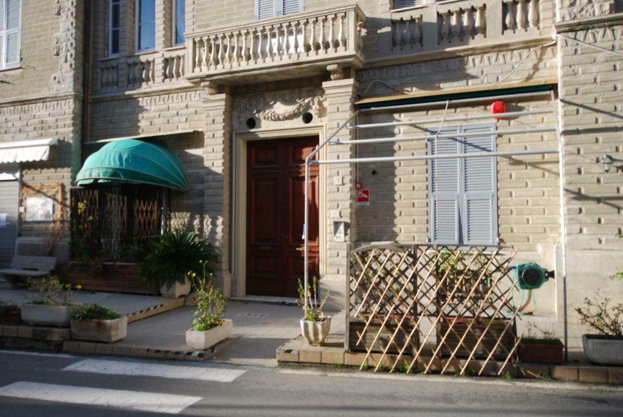 Tinetto Brezza Di Mare Apartment Deiva Marina Bagian luar foto